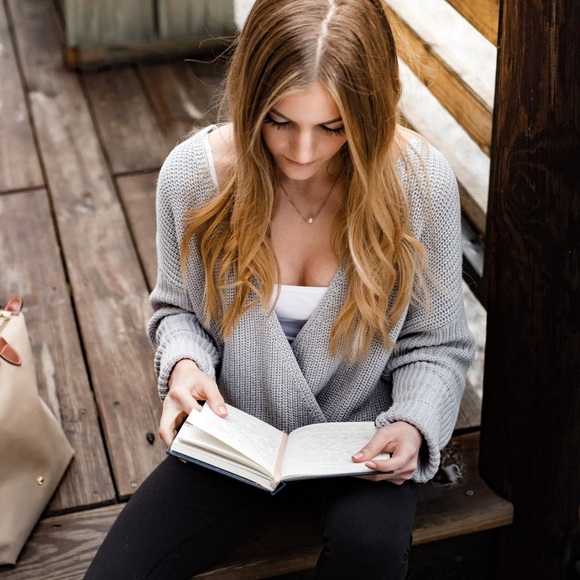 Small deep v-neck sweater - Picture 6 of 6